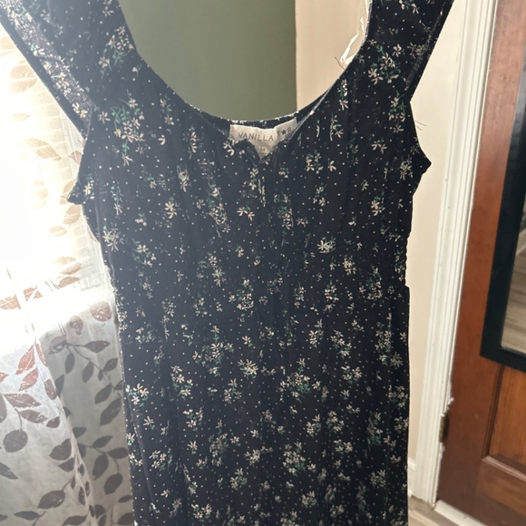 Summer dress - Picture 2 of 4